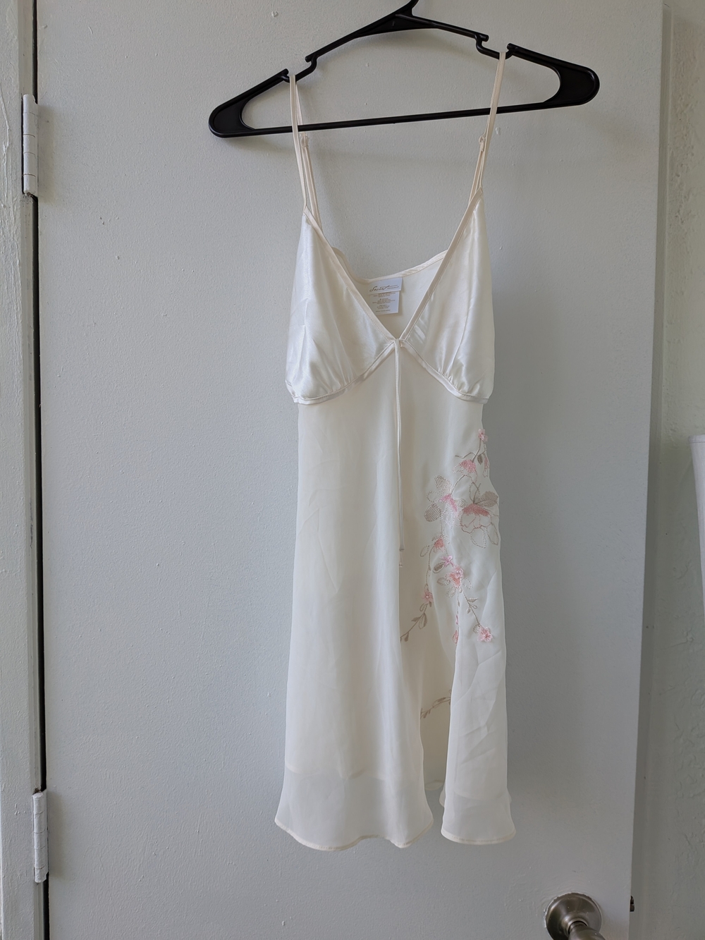Vintage 80s-90s Secret Treasures Ivory Slip with Pink Floral Embroidery